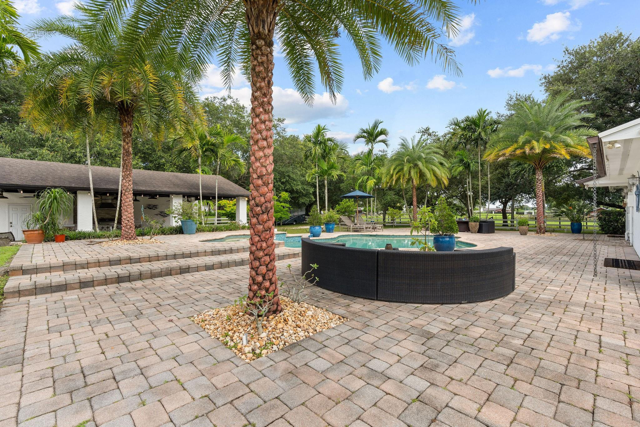 13800 SW 50th Manor