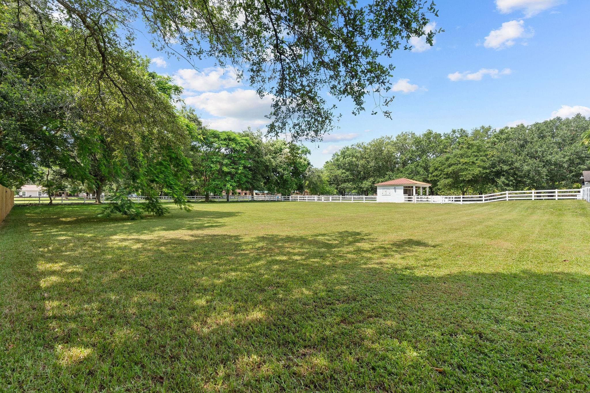 13800 SW 50th Manor