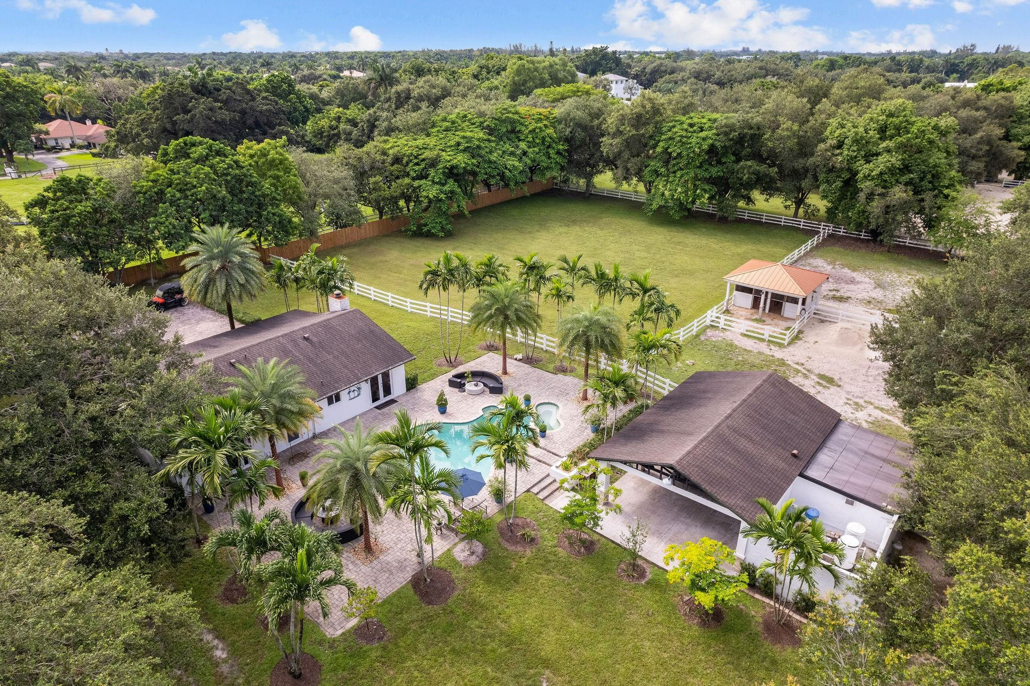 13800 SW 50th Manor