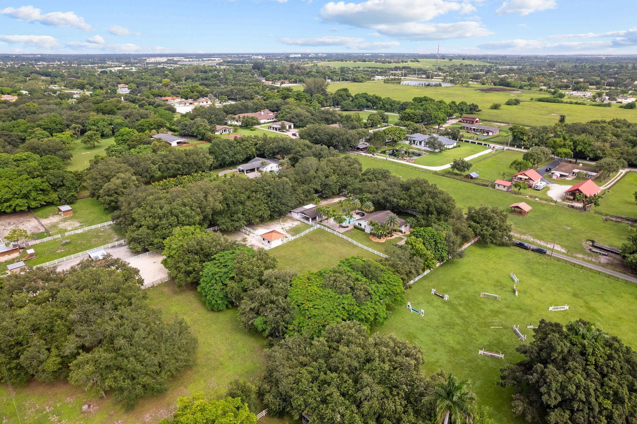 13800 SW 50th Manor