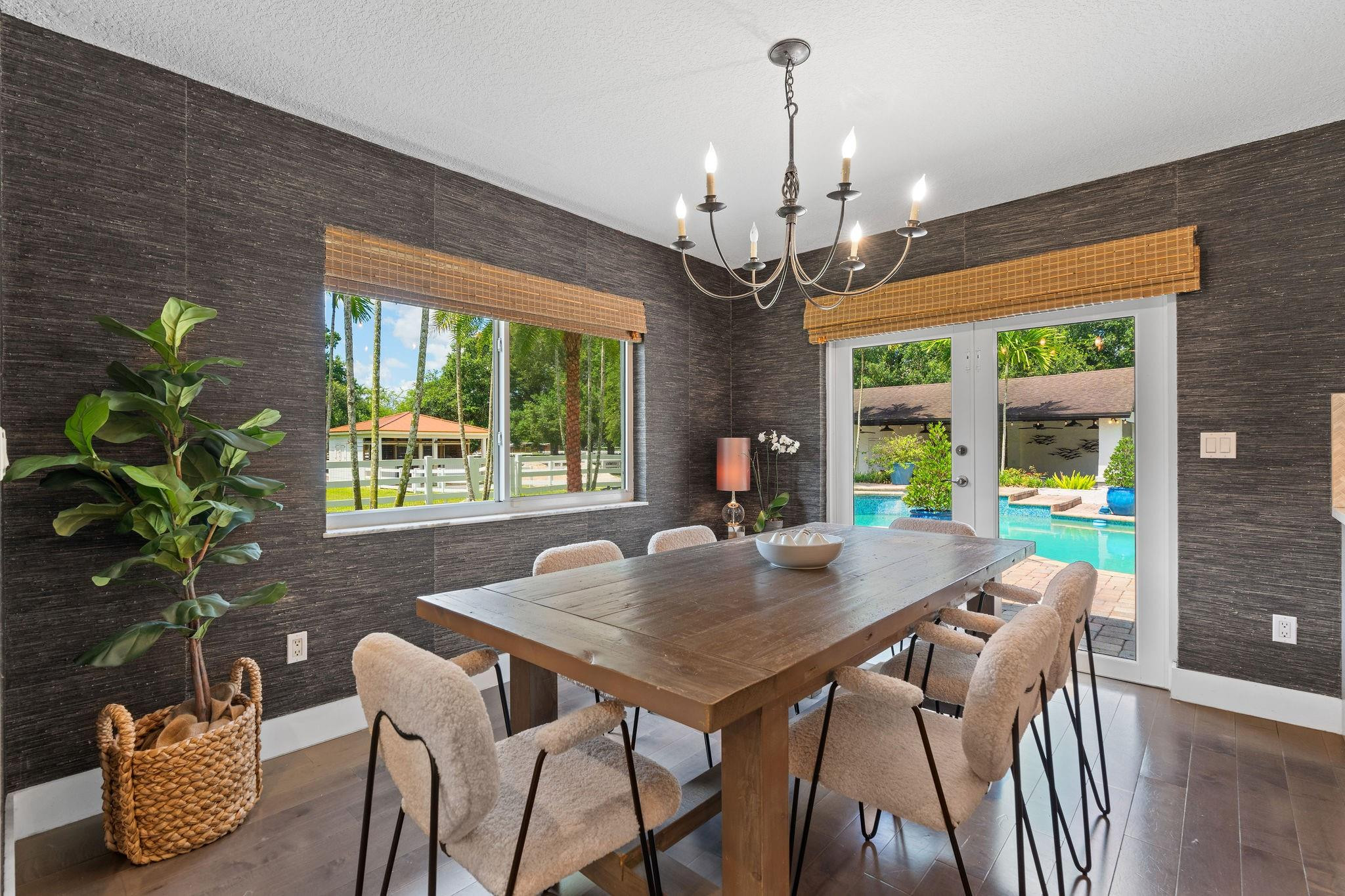 13800 SW 50th Manor