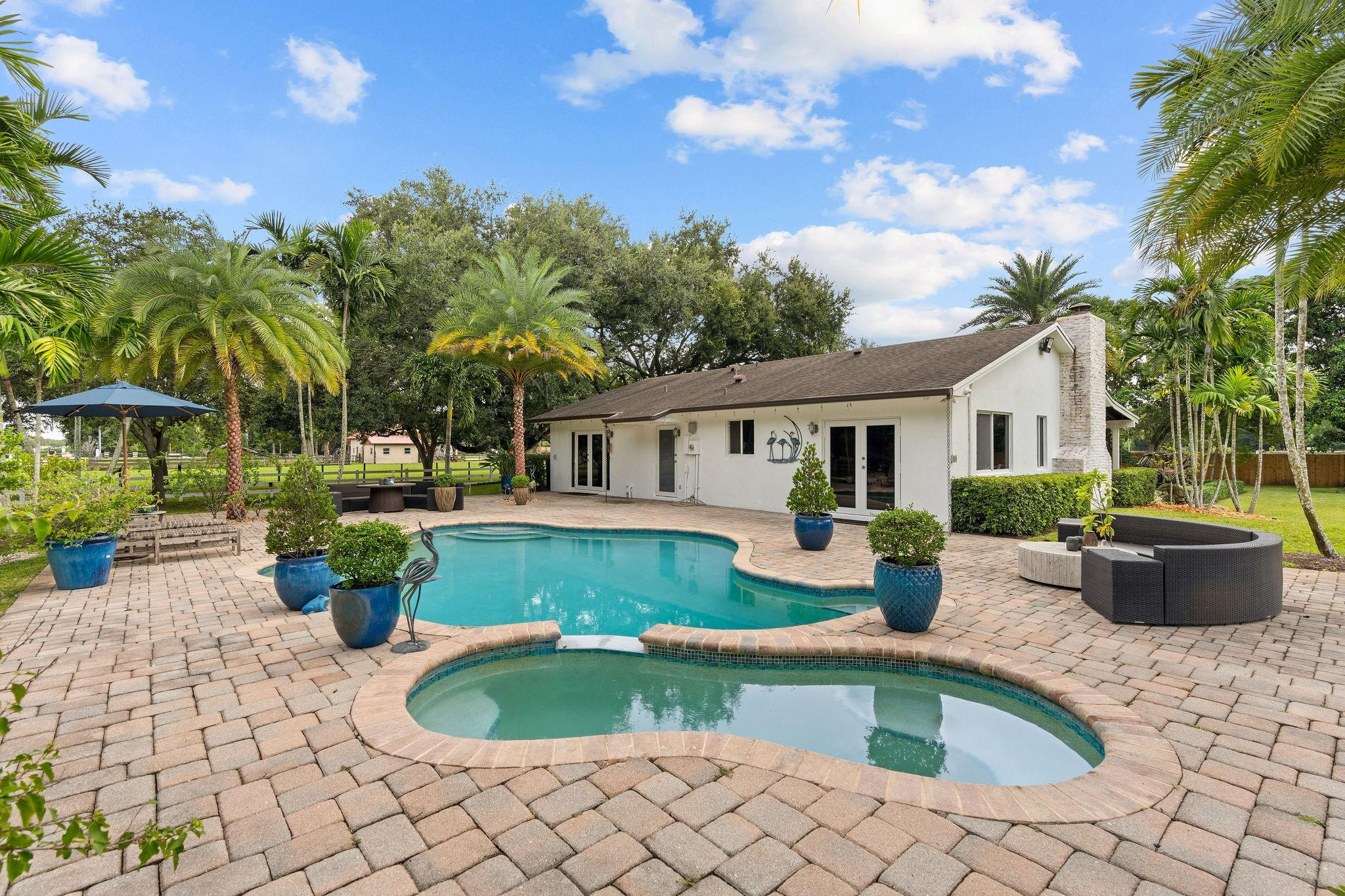 13800 SW 50th Manor
