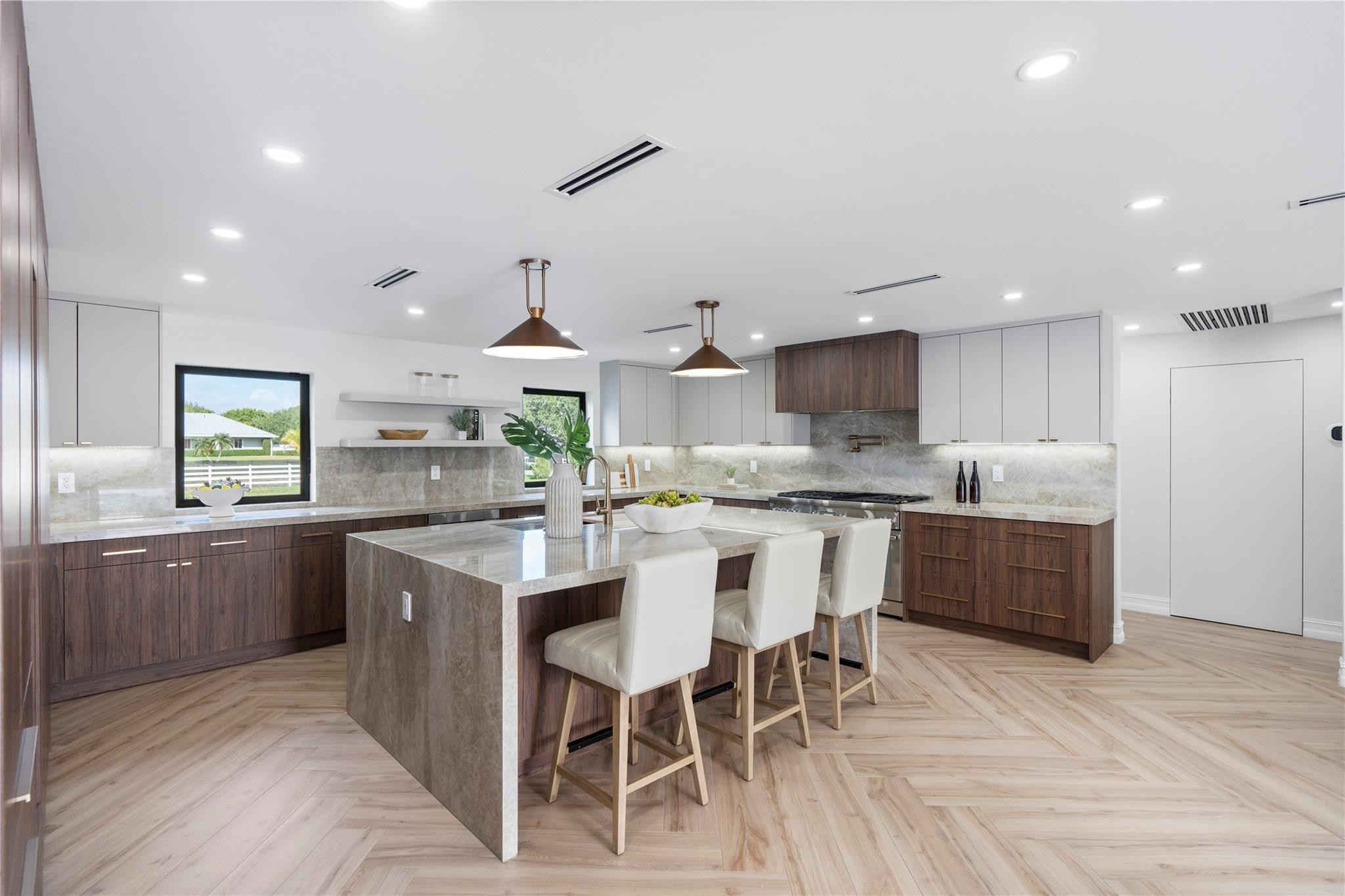 7150 Holatee Trail