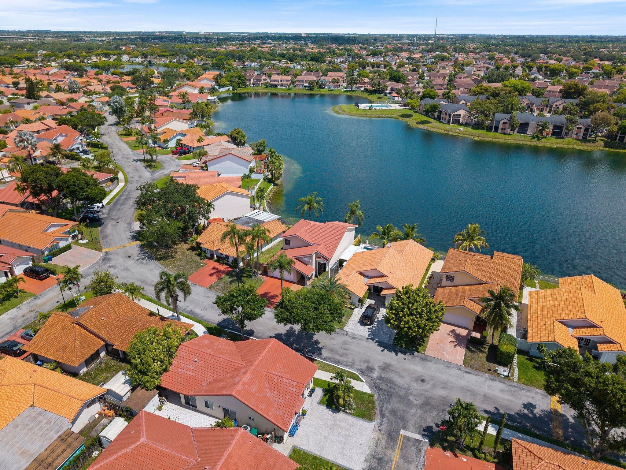 8313 NW 188th Terrace