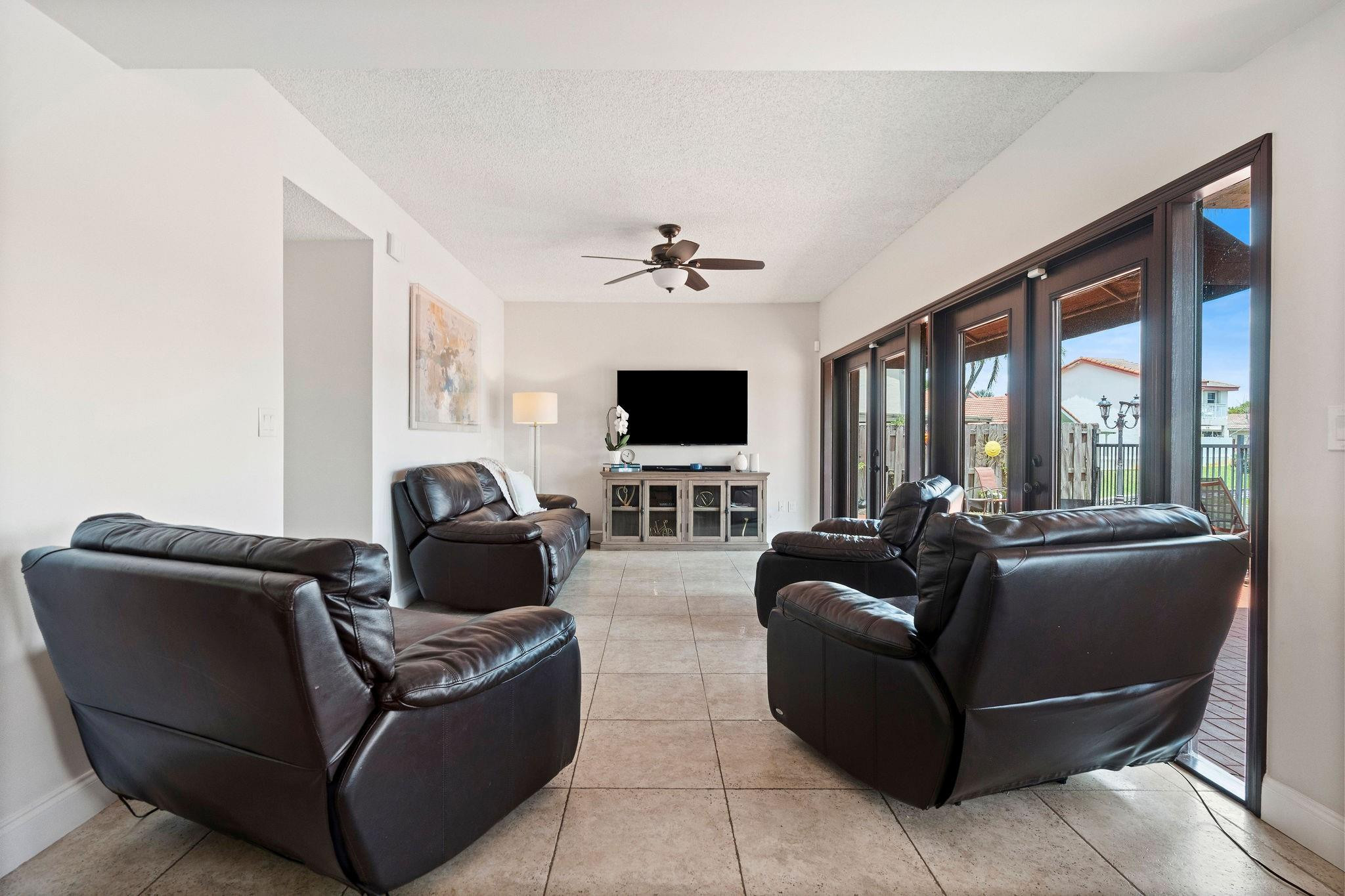 8313 NW 188th Terrace