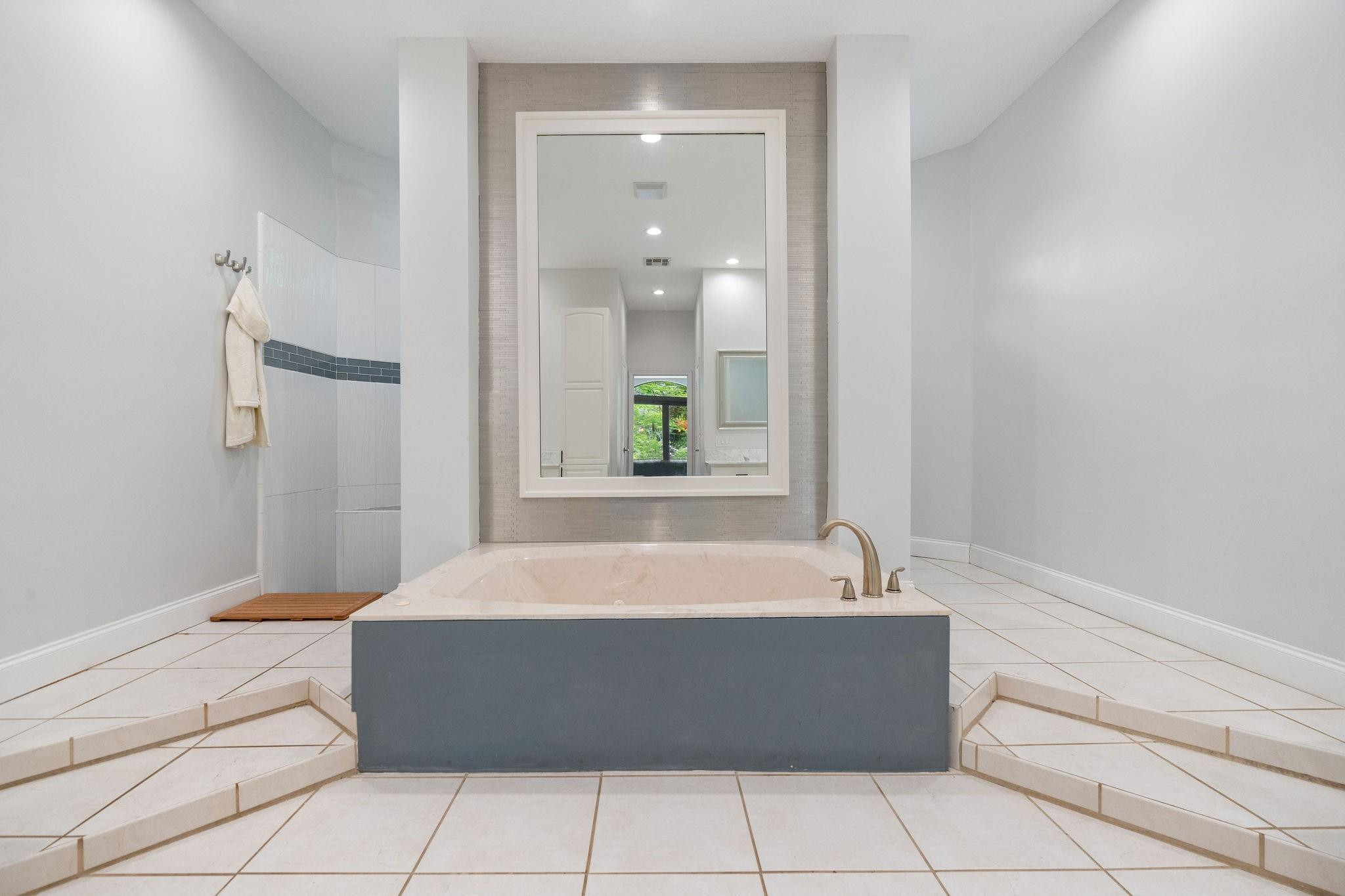 5350 SW 198th Terrace