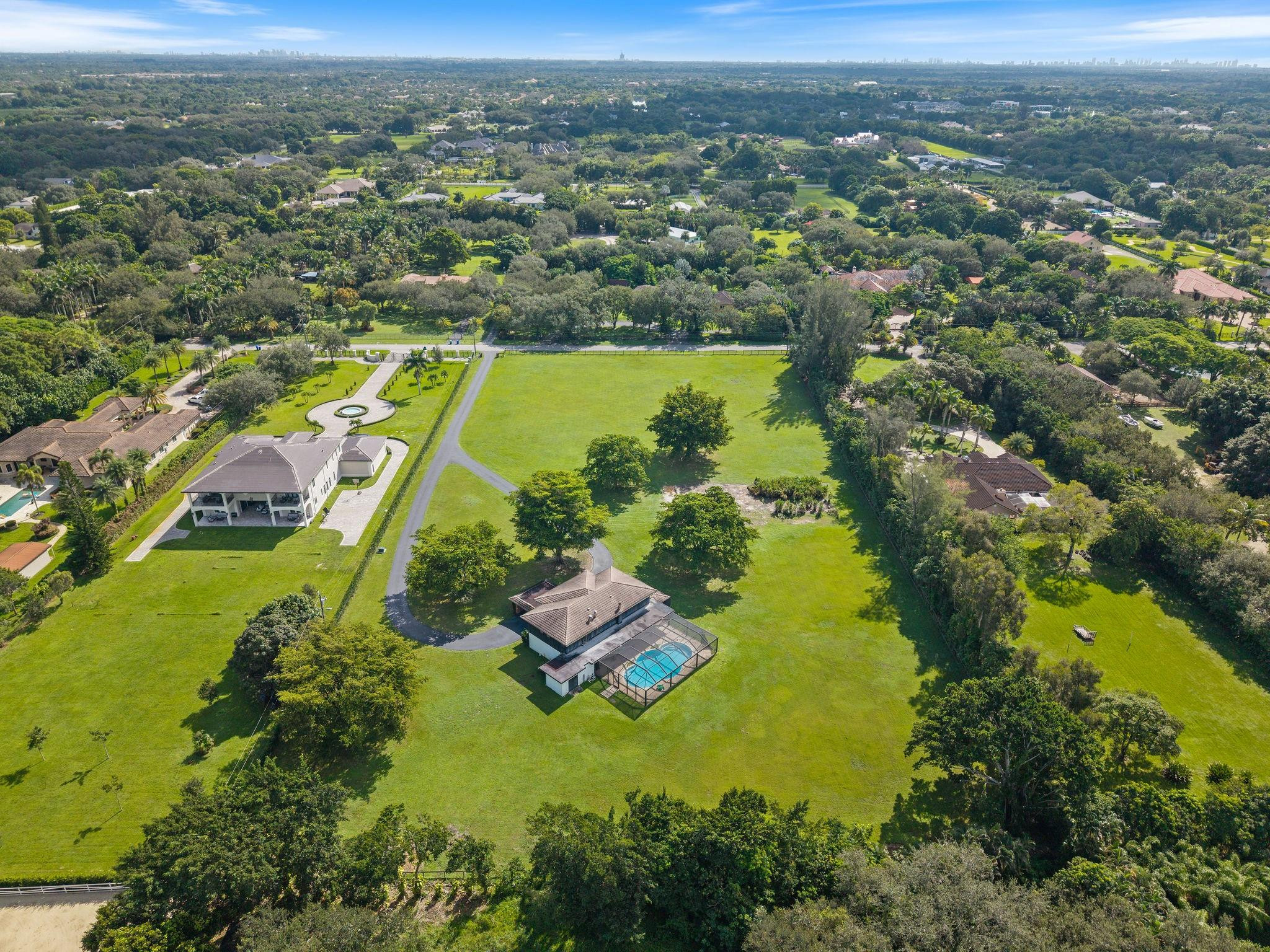 5401 Thoroughbred Lane