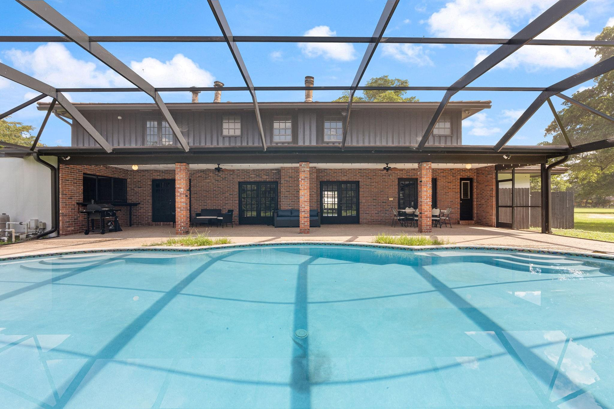 5401 Thoroughbred Lane
