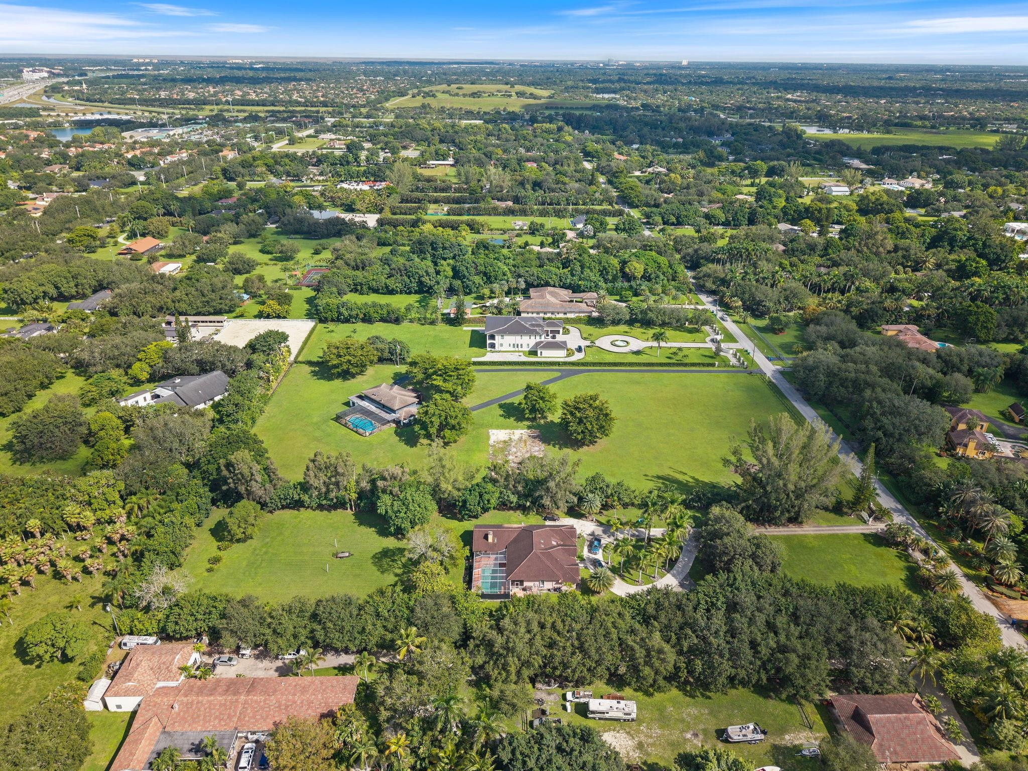 5401 Thoroughbred Lane