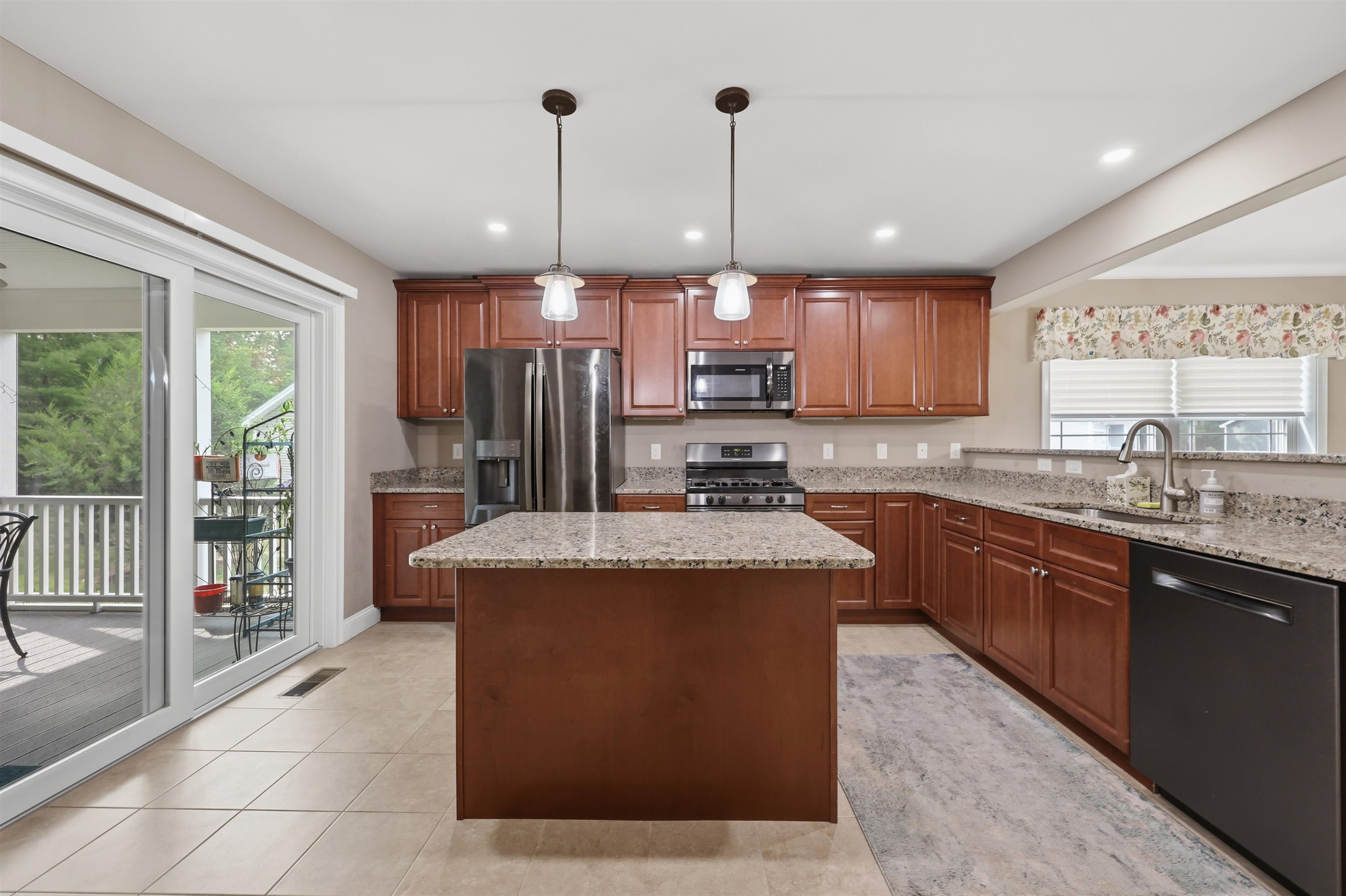 31 Castle Court Unit: 31