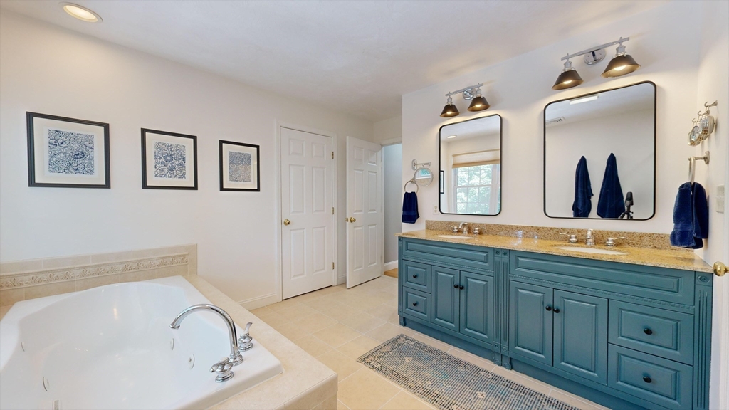 10 Cabot Ct