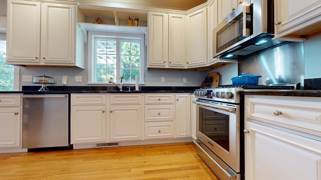 10 Cabot Ct
