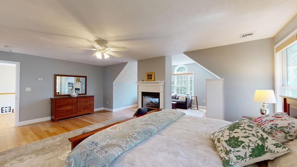 10 Cabot Ct