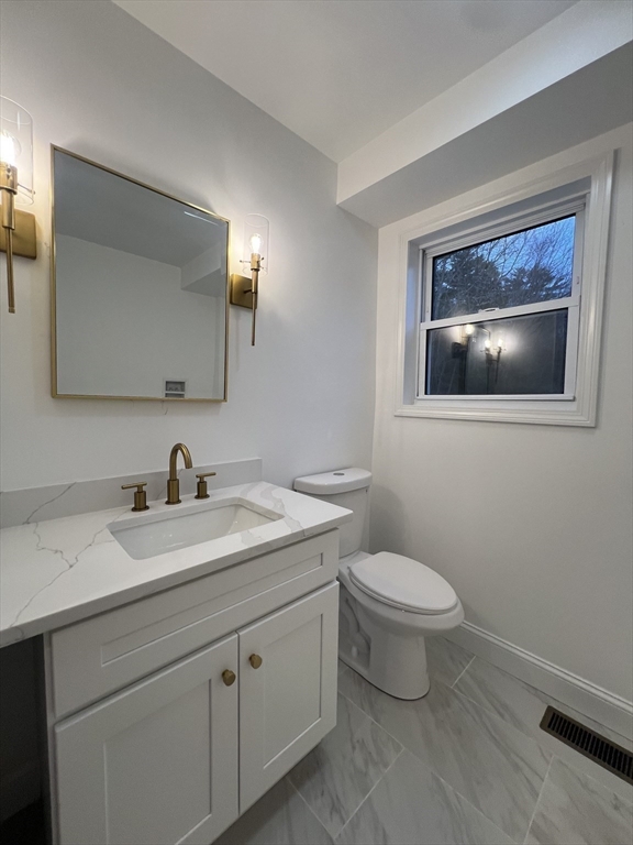 11 W Whitehall Rd