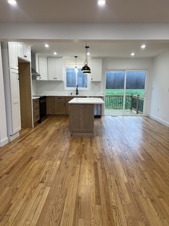 11 W Whitehall Rd