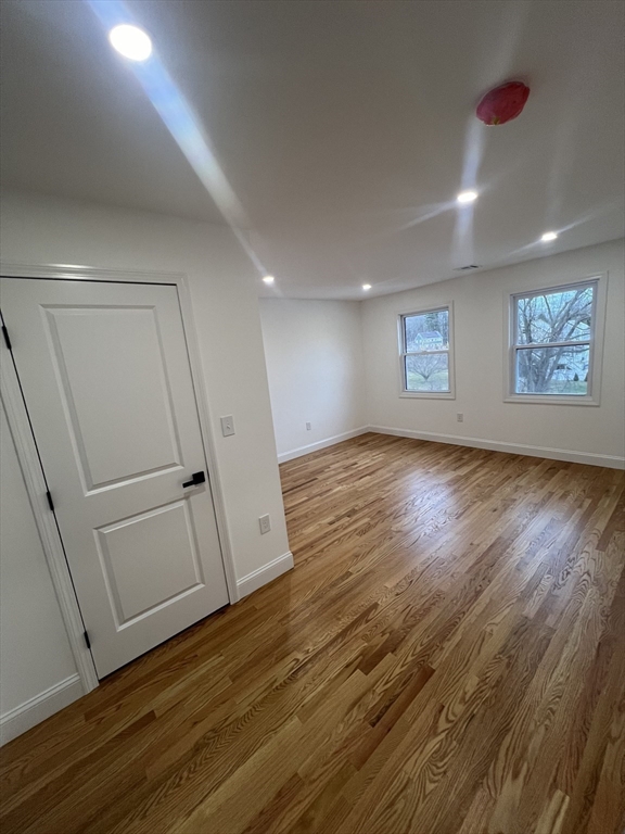 11 W Whitehall Rd