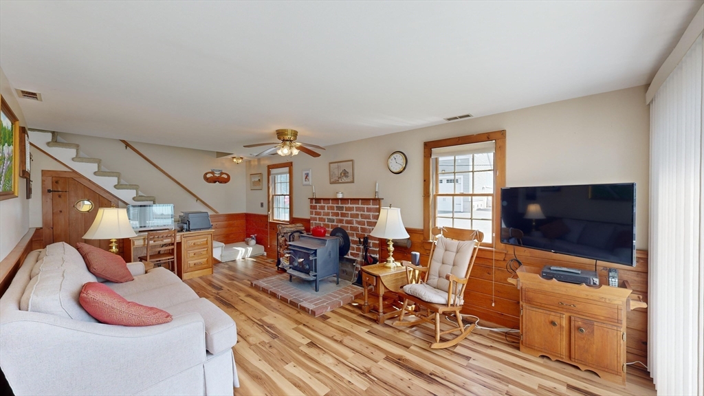 76 Cottage Road