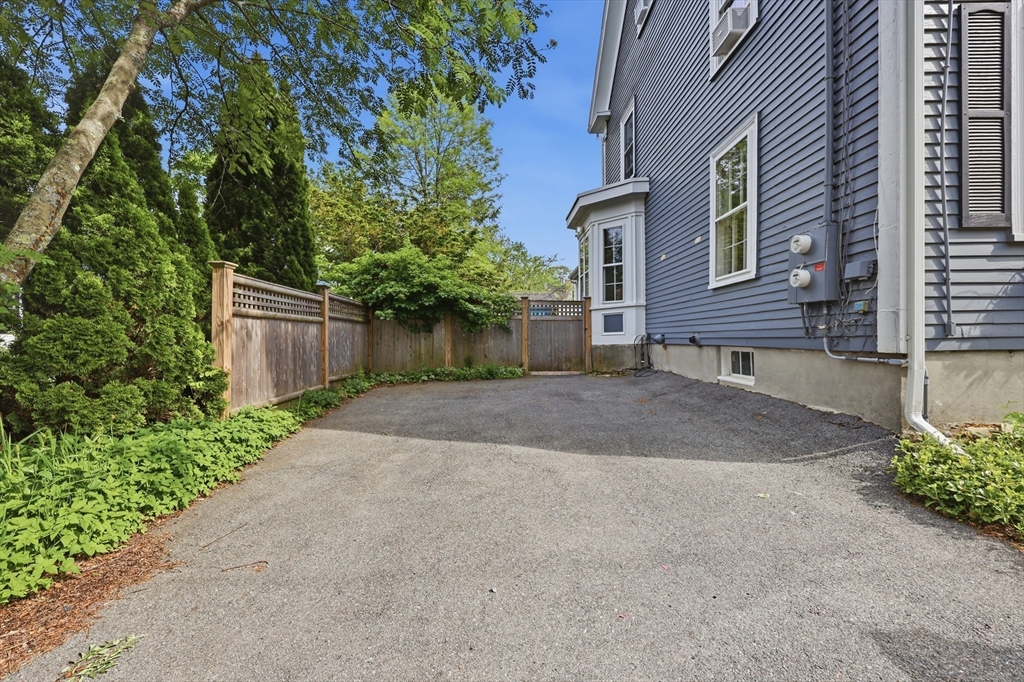37 Marlboro St