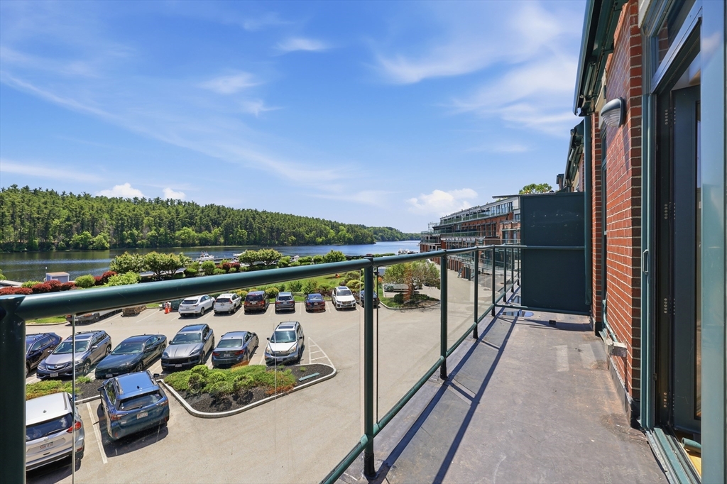 60 Merrimac Street # 611