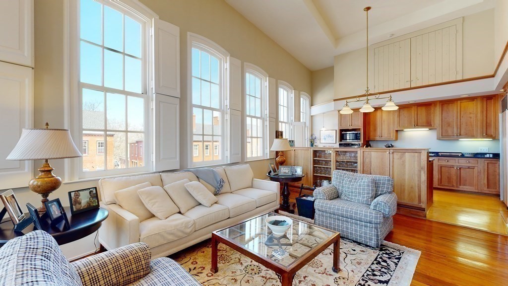 39 State St # 4