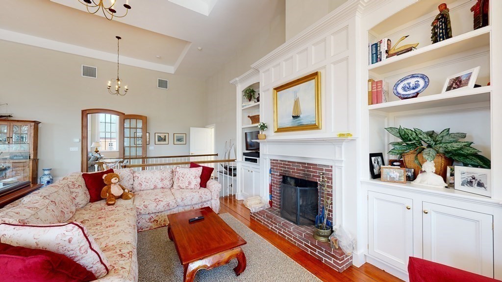 39 State St # 4