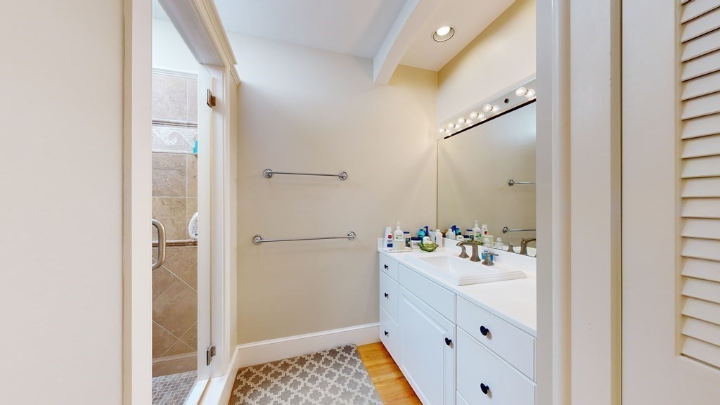 39 State St # 4