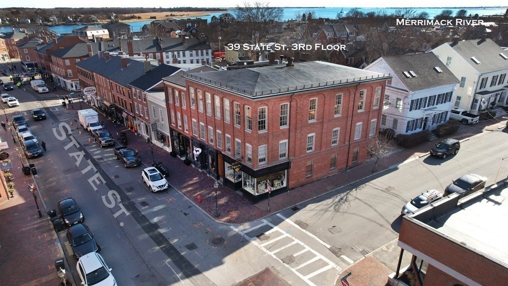 39 State St # 4
