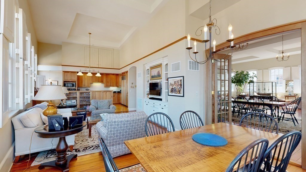 39 State St # 4