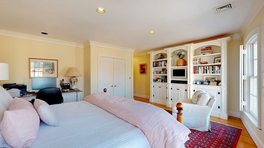 39 State St # 4