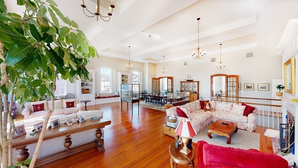 39 State St # 4