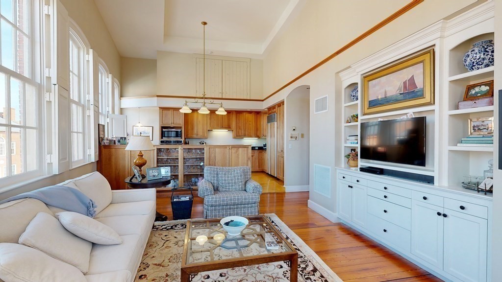 39 State St # 4