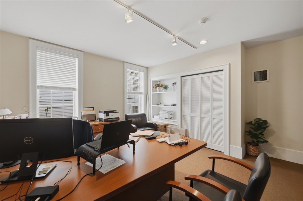 39 State St # 6