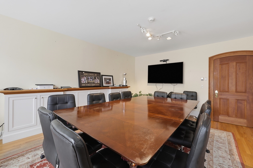 39 State St # 6