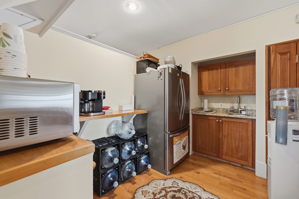 39 State St # 6