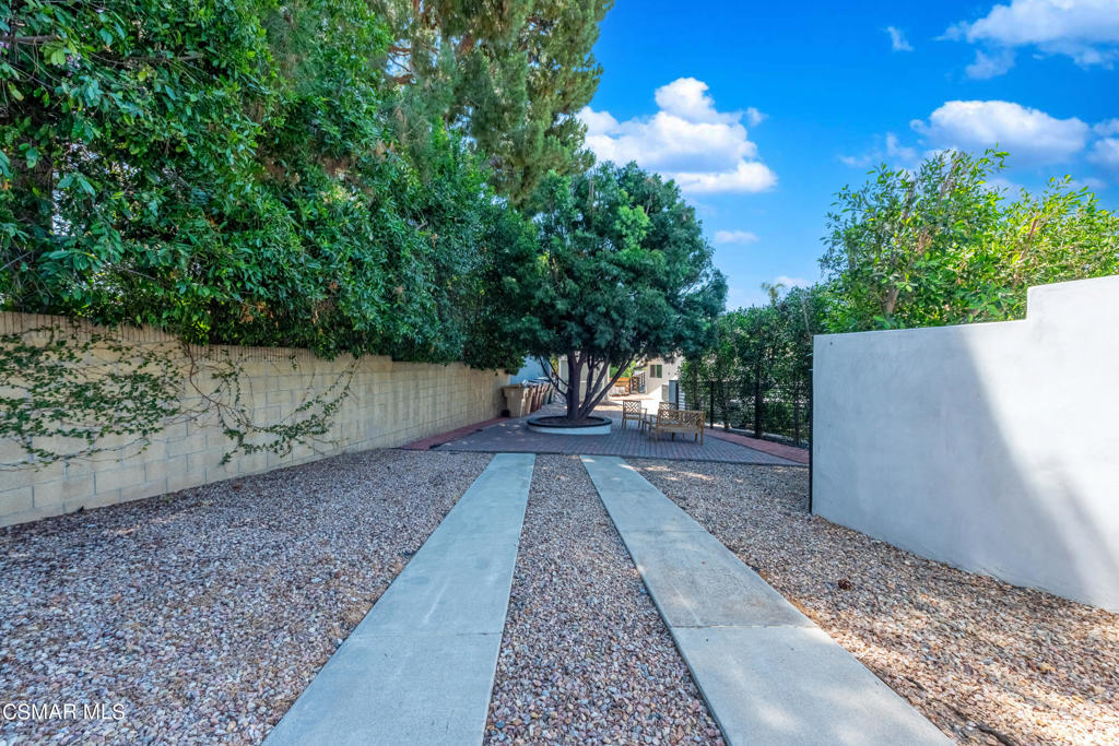 18942 El Moro Way