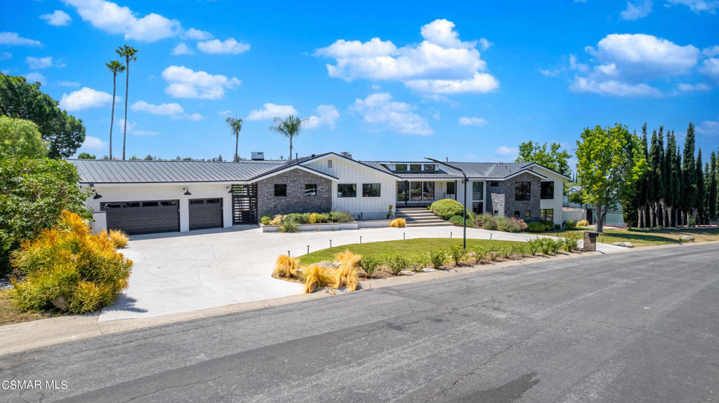 18942 El Moro Way