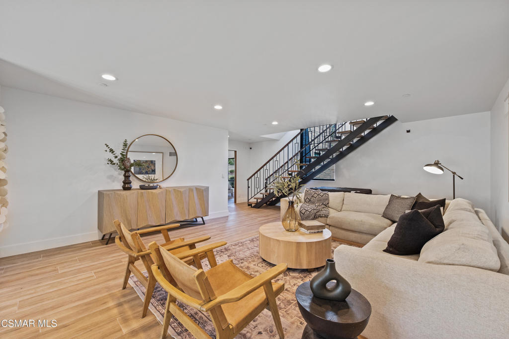 18942 El Moro Way