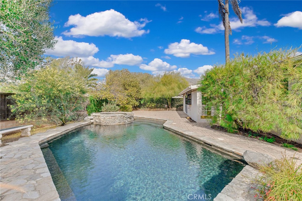 1353 Valeview Avenue