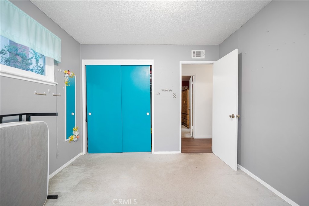 331 W Parkwood Avenue