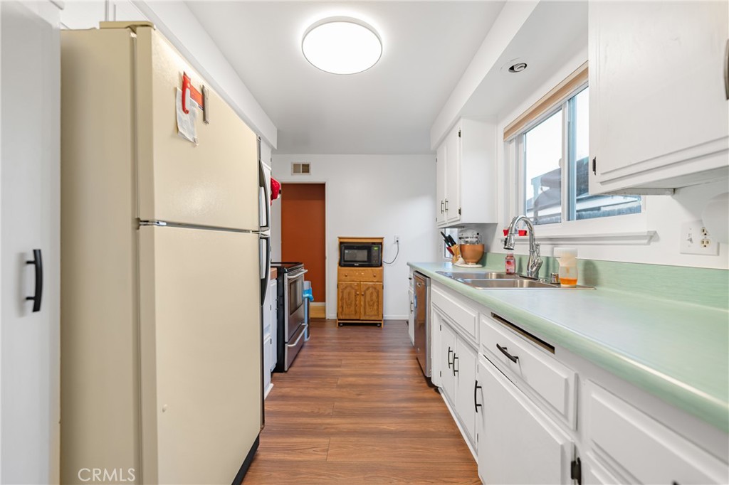331 W Parkwood Avenue