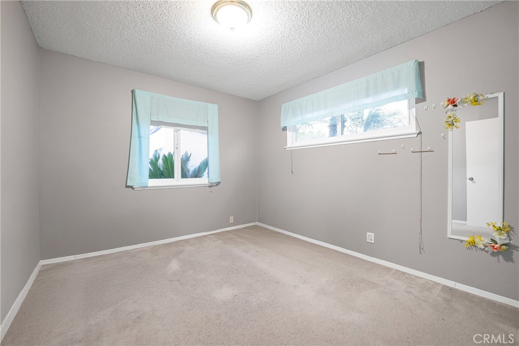331 W Parkwood Avenue