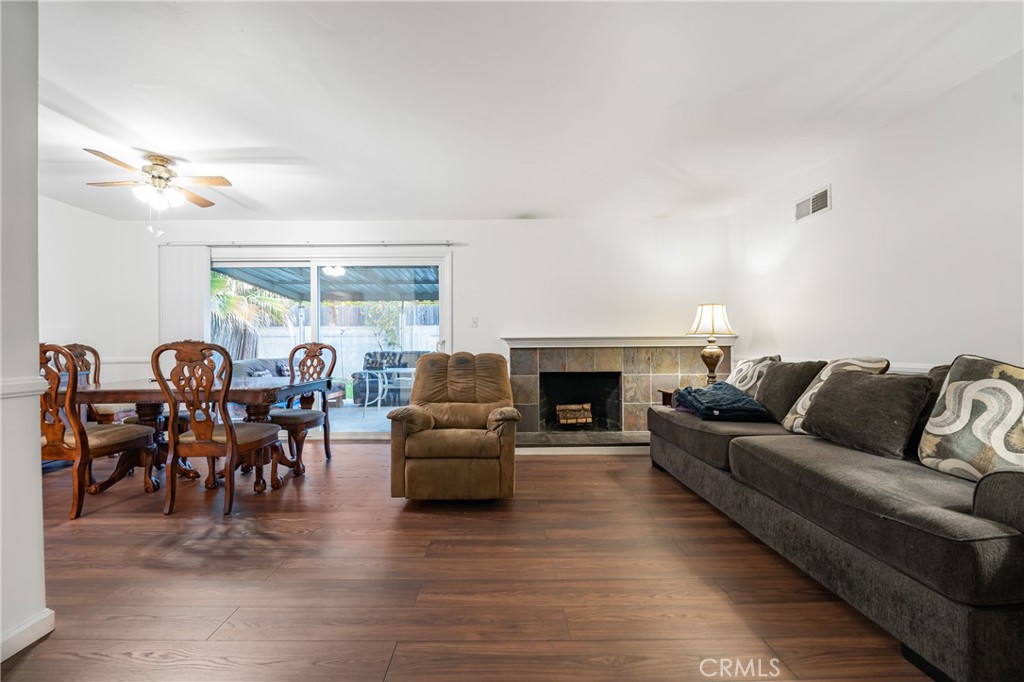 331 W Parkwood Avenue