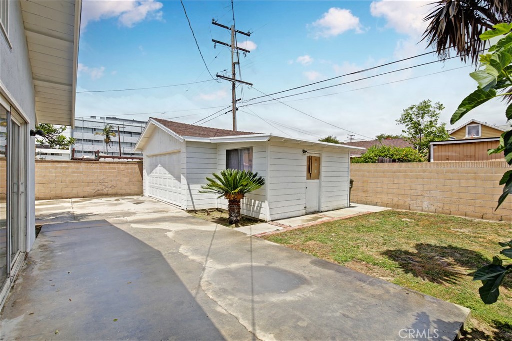 8039 4th Street