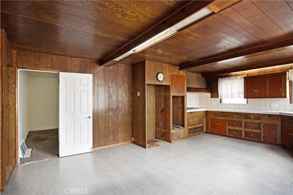 8039 4th Street