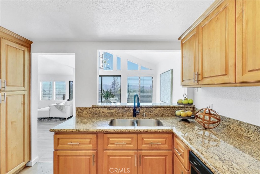 2041 Orchard Drive 17