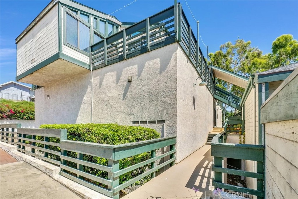 2041 Orchard Drive 17