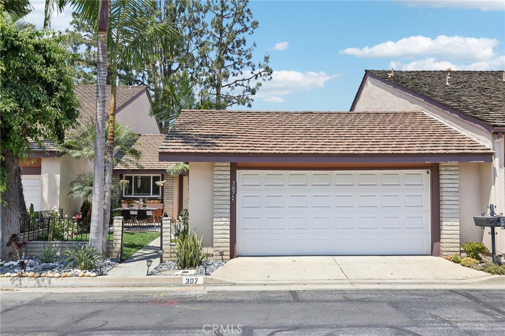 307 Dolores Circle