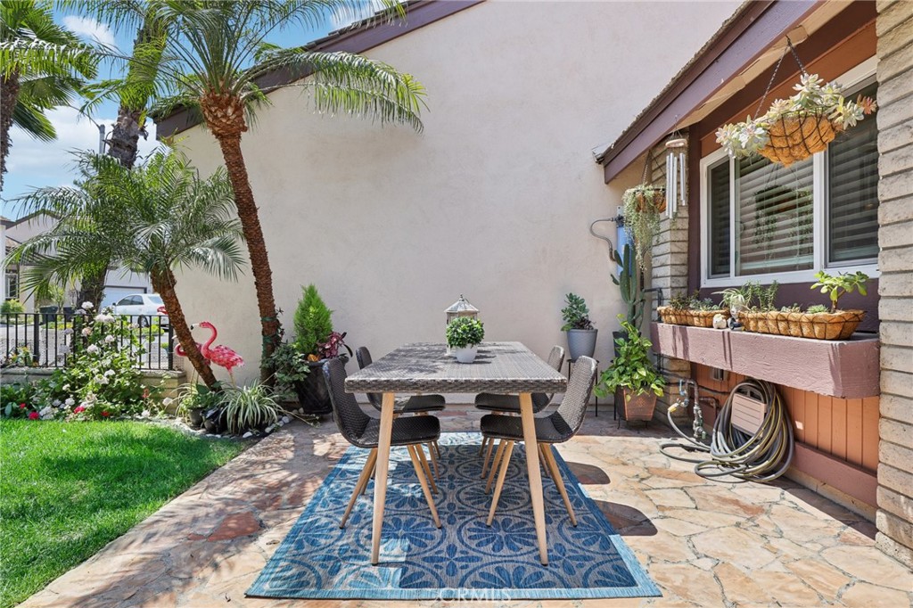 307 Dolores Circle