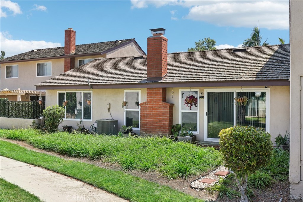 307 Dolores Circle