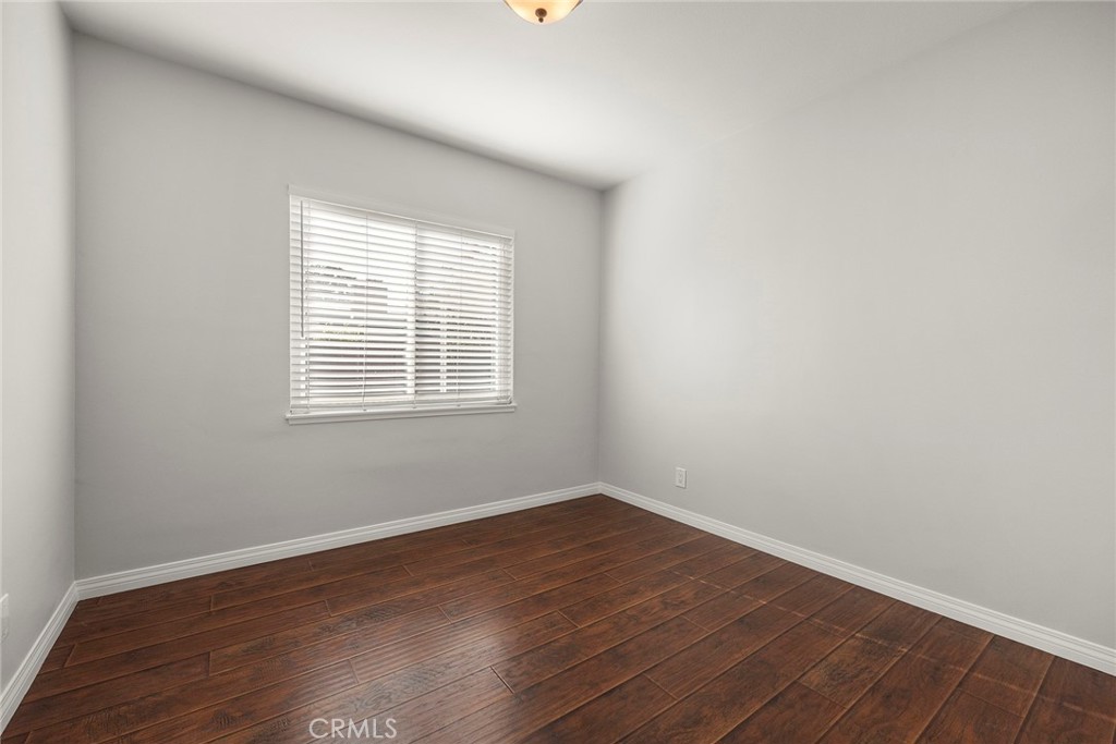 1472 W Roberta Avenue